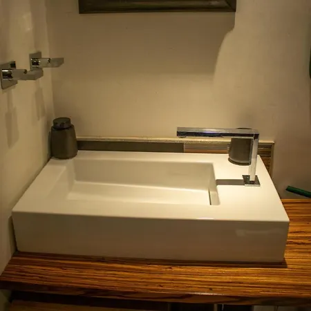 فندق مبيت وإفطار Apollo