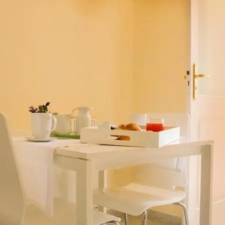 فندق مبيت وإفطار Apollo