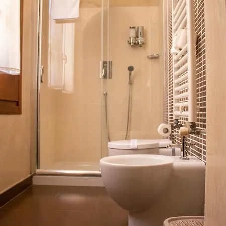 Apollo 4* ليتشي