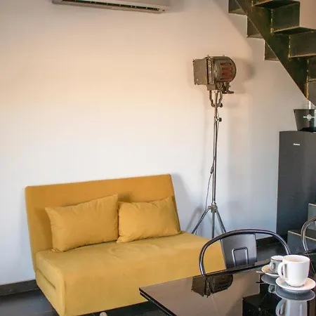 Apollo 4* ليتشي