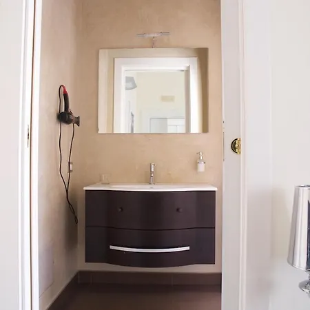 فندق مبيت وإفطار Apollo ليتشي