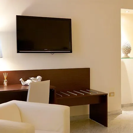 Apollo فندق مبيت وإفطار 4*