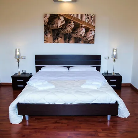 Apollo فندق مبيت وإفطار ليتشي