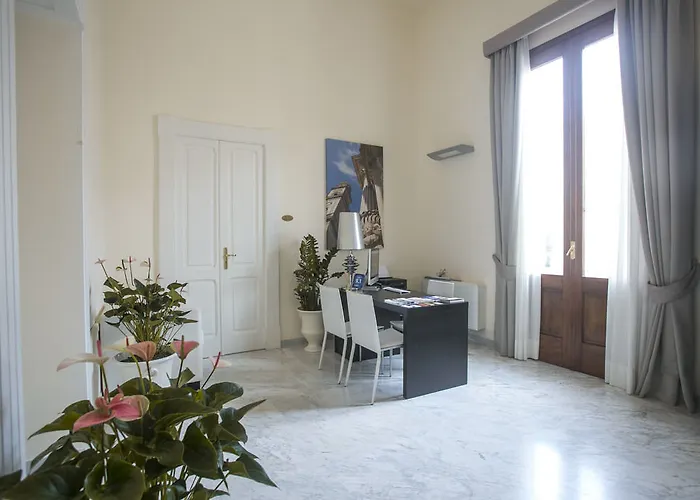 Apollo Bed & Breakfast 4*