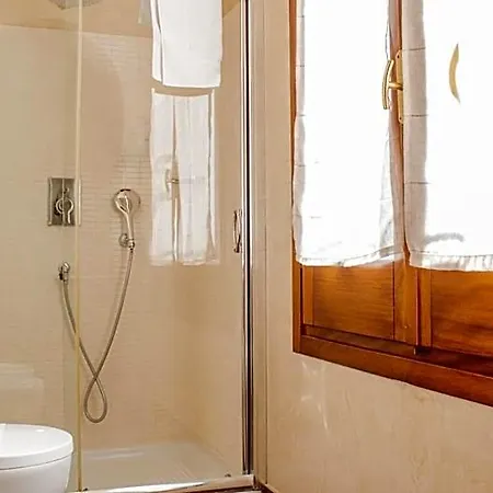 Apollo B&B