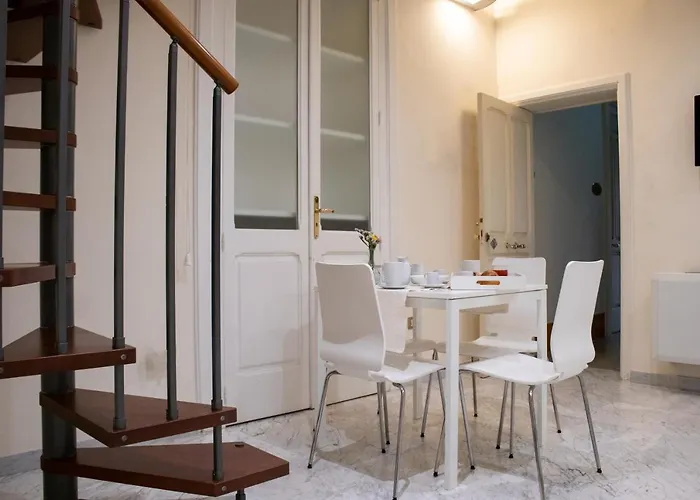 阿波罗套房酒店 莱切