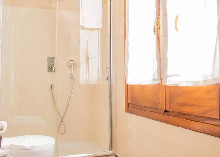 阿波罗套房酒店 住宿加早餐酒店