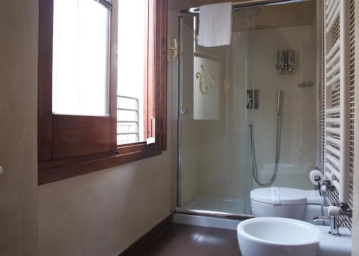 阿波罗套房酒店 住宿加早餐酒店 4*