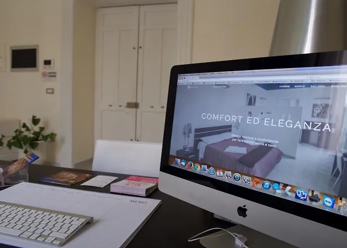 阿波罗套房酒店 住宿加早餐酒店 莱切