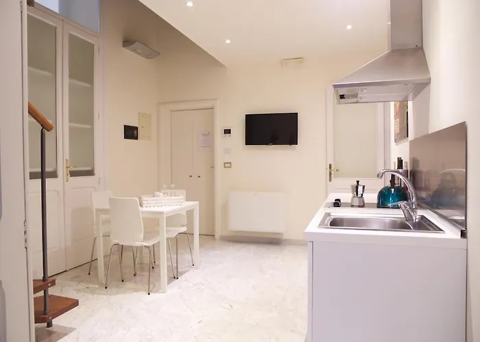 阿波罗套房酒店 住宿加早餐酒店