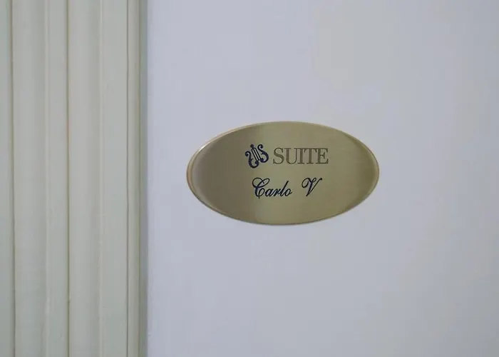 阿波罗套房酒店